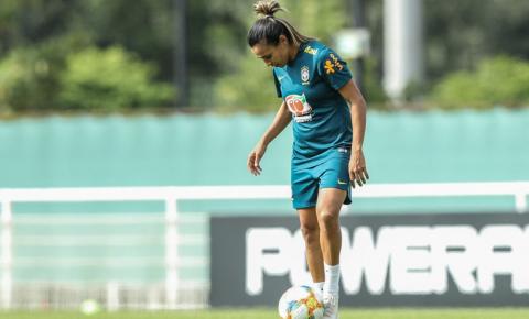 Vadão confirma ausência de Marta na estreia da seleção brasileira no Mundial
