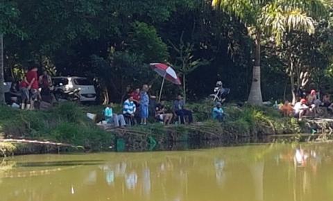 Vigilância Sanitária e Guarda Municipal fecham 'pesqueiro' e mandam 100 pessoas para casa